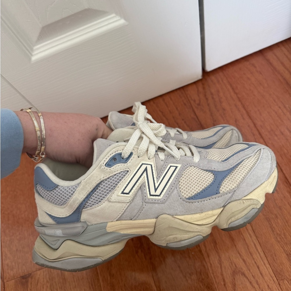 New Balance Cream & Light Blue 9060s